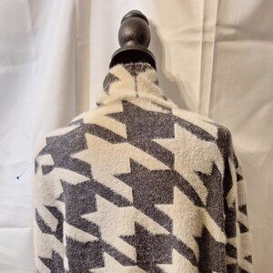 Philosophy Gray & White Fuzzy Houndstooth Cardigan | Size XL | Modern Open Front